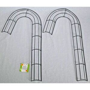 Set of 2 NEW Candy Cane Wire Forms Christmas Metal Wreath 10.25x21